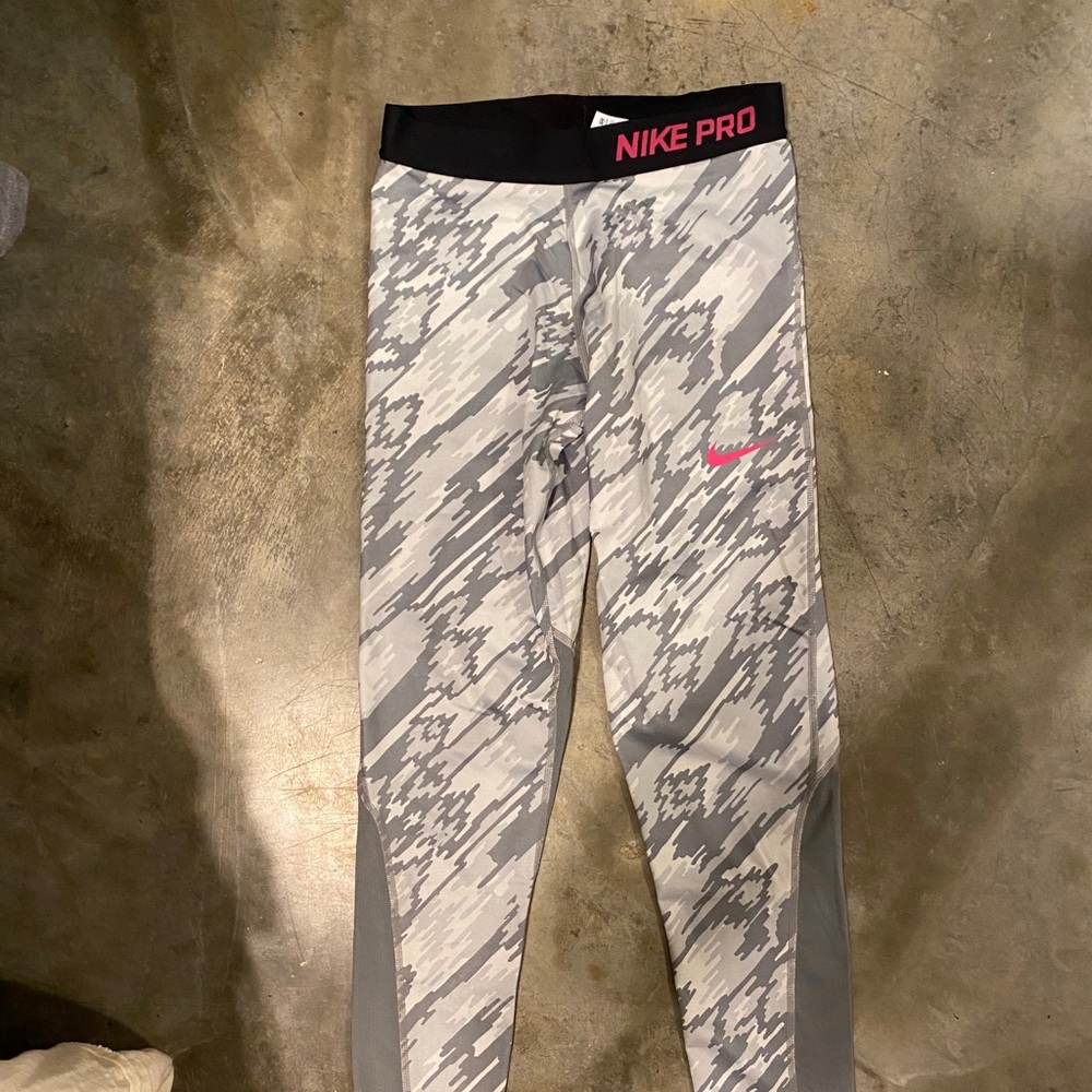 Nike pro leggings